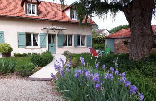 Saint-Nicolas-les-Citeaux Bed & Breakfast | Guest Rated 8.9: B&B Les Cistelles with Family Amenities