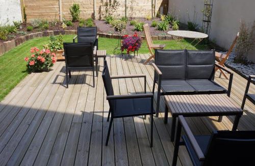 Isigny-sur-Mer Bed & Breakfast | Relax at B&B Les Oiseaux de Passage with Oceanfront Views