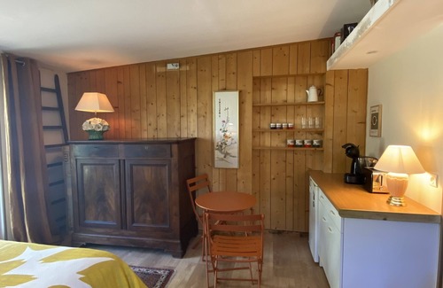 Tremolat Bed & Breakfast | Discover B&B Les Truffières: Spa Retreat in Trémolat