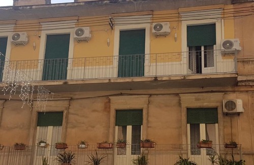 Cibali Bed & Breakfast | Pet-Friendly B&B Lo Stadio: Breakfast and Kitchen Included