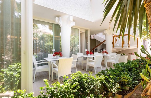 Il Monte House | Experience 3016 B&B in Carra City: Pool, Spa & More!