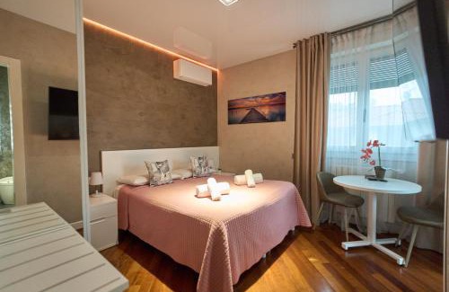 Mazzo House | Elegant Retreat at B&B Luxury Italian House with Hot Tub