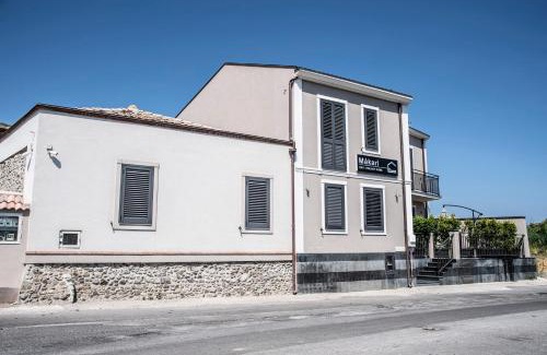 Bastione Bed & Breakfast | Cozy B&B Màkari with Hot Tub & Family-Friendly Vibes