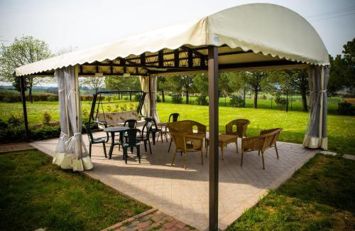 Dozza Bed & Breakfast | Discover B&B Magic: Pet-Friendly Getaway with Top Amenities