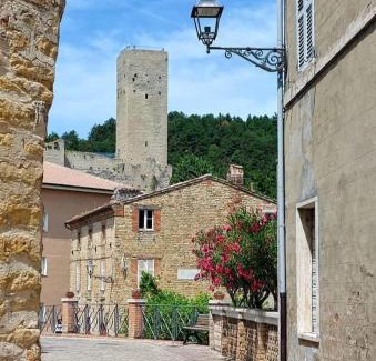 Montefalcone Appennino Bed & Breakfast | Pet-Friendly B&B Marconi with Oceanfront Pool Views