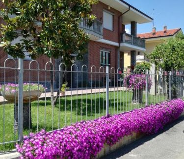 Alba Bed & Breakfast | Pet-Friendly B&B Mary with Oceanfront Views & Pool