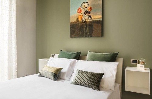 Novara Bed & Breakfast | Cozy B&B Mazzini15: Family-Friendly with Hot Tub & Breakfast