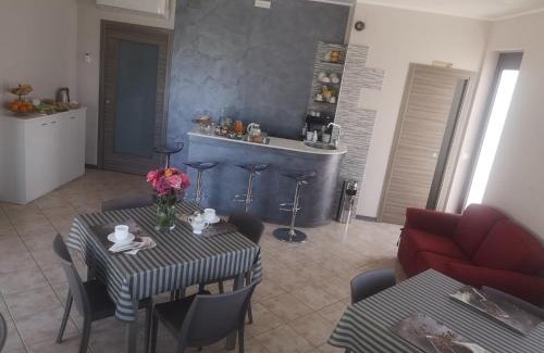 Zumpano Bed & Breakfast | Enchanting B&B Menna Vence with Oceanfront Pool