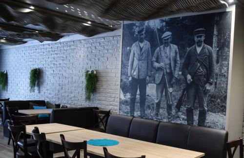 Konnevesi Hotel | Cozy Getaway at B&B Mierontie Oy with Hot Tub & Dining