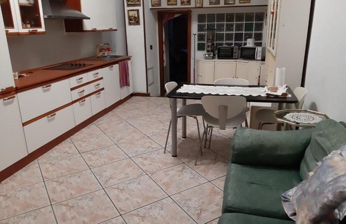 Ghisolfa House | Cozy B&B Milano: Ideal for Families with Kitchen Amenities