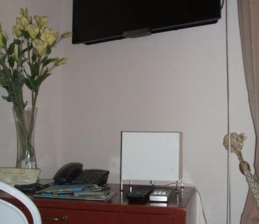 Crotone Bed & Breakfast | Elegant B&B Milu' - 4-Star Stay with Restaurant & Hot Tub