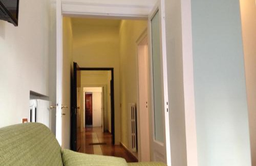 Salerno Bed & Breakfast | Convenient B&B Mini Hotel Incity Near Train Station