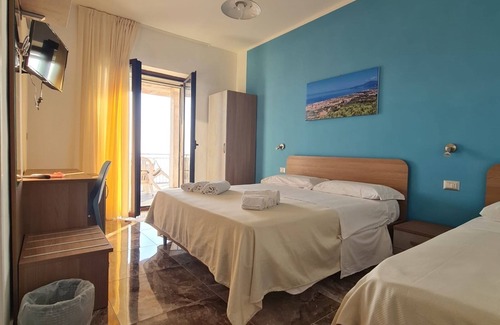 Ascea Bed & Breakfast | B&B Miramare in Ascea, cozy property 5 minutes from the sea