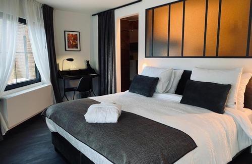 Blanden Bed & Breakfast | Experience B&B Miranoza: Eco-Friendly Retreat with Hot Tub
