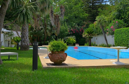Mondello Bed & Breakfast | Relax at B&b Mondello Resort with Ocean Views and Pool