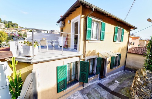 Alassio Bed & Breakfast | Top-Rated B&B My Home: Kid-Friendly with Dining & Kitchen