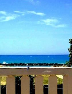 San Leone Bed & Breakfast | Relax at B&B Nettuno San Leone with Oceanfront Views