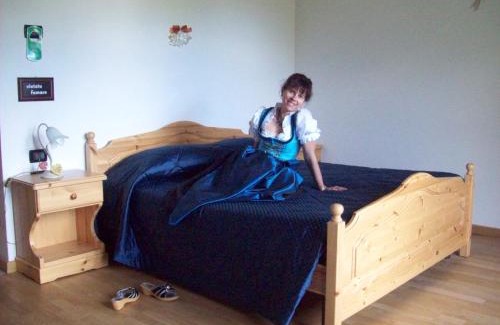 Monclassico Bed & Breakfast | Charming B&B Nido Delle Aquile: Family-Friendly Retreat