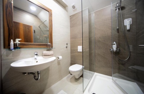 Novi Zagreb Bed & Breakfast | Top-Rated B&B Noce Zagreb: Family and Pet Friendly Stay