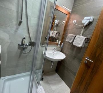 Novi Zagreb Bed & Breakfast | Top-Rated B&B Noce Zagreb: Family and Pet Friendly Stay