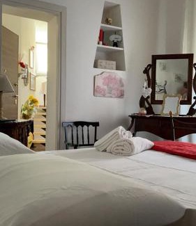Monticelli Bed & Breakfast | Discover B&B Nonna Ninina: Oceanfront Oasis with Pool