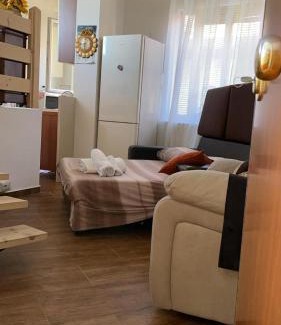 Monticelli Bed & Breakfast | Discover B&B Nonna Ninina: Oceanfront Oasis with Pool