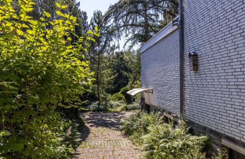Municipality of Vaals Apartment | Discover B&B Nouveauté: Family-Friendly with Delicious Dining