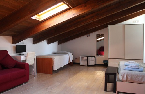 Agropoli Bed & Breakfast | Oasis by the Sea: Guest Rated 9.8 with Ocean Views