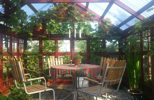 Tvaaker Bed & Breakfast | Inviting B&B Olsegården: Pet Friendly with Kitchen Access