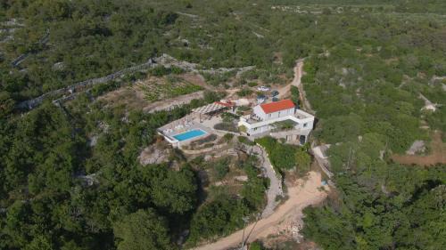 Blizna Donja Bed & Breakfast | Discover B&B On The Rocks: Guest Rated 9.4 with Pool & Kitchen