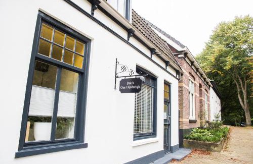 Schuddebeurs Bed & Breakfast | Discover B&B Ons Dijkhuisje: Oceanfront Bliss Awaits