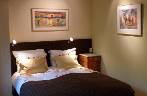 Binnenstad-Oost Bed & Breakfast | Discover B&B Pakhuis Emden: Pet Friendly & Family Welcoming