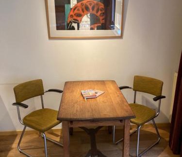 Binnenstad-Oost Bed & Breakfast | Discover B&B Pakhuis Emden: Pet Friendly & Family Welcoming
