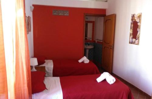 Militello in Val di Catania Bed & Breakfast | Cozy B&B Piazza San Benedetto: Pet & Child Friendly Stay