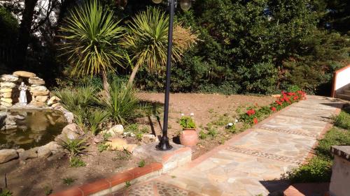 Caltanissetta Bed & Breakfast | Cozy B&B Pian del Lago: Pet-Friendly Retreat for Families
