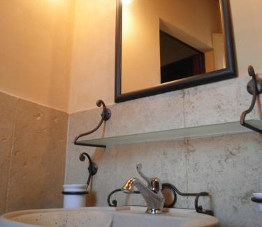 SantʼAngelo in Vado Bed & Breakfast | Pet-Friendly B&B Piazza del Papa with Family Amenities