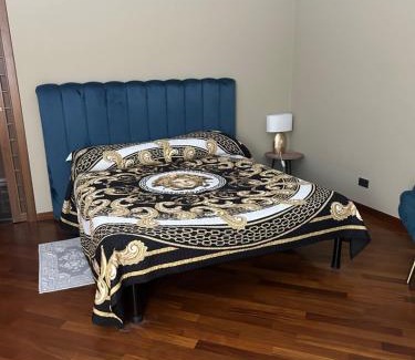Voghera House | Cozy B&B Piazza Duomo al 55 with Hot Tub & Pet-Friendly Stay