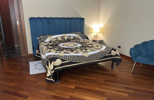 Voghera House | Cozy B&B Piazza Duomo al 55 with Hot Tub & Pet-Friendly Stay