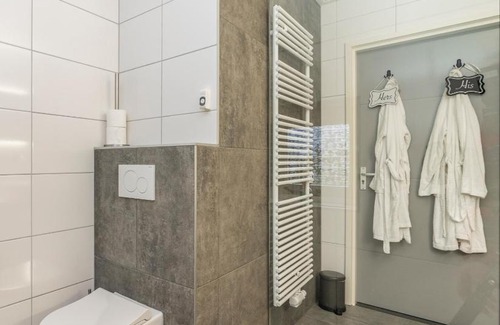 Municipality of Stadskanaal Apartment | Exquisite B&B Poort van Westerwolde: Private Terrace & Views