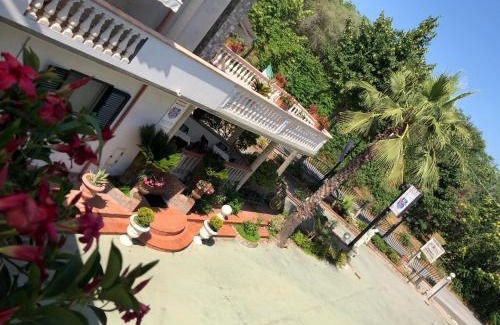 Soriano Calabro Bed & Breakfast | Top-Rated B&B Primerano SP73: Family-Friendly and Accessible