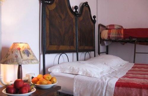 Massa Castello Bed & Breakfast | Cozy B&B Prisca: Oceanfront Retreat with Pool & Hot Tub