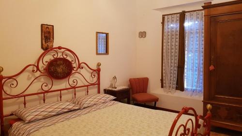 Massa Castello Bed & Breakfast | Cozy B&B Prisca: Oceanfront Retreat with Pool & Hot Tub