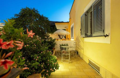 Procida Bed & Breakfast | Charming B&B Prochytea: Pet-Friendly with Breakfast Included
