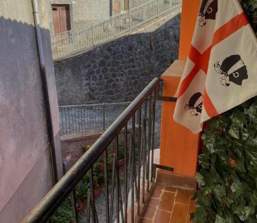 Santu Lussurgiu Apartment | Pet-Friendly Retreat at B&B Pudzones - Rated 9.4/10