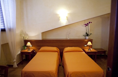 Pizzo Bed & Breakfast | Relaxing Retreat at B&B PuertoSeguro with Pool & Breakfast