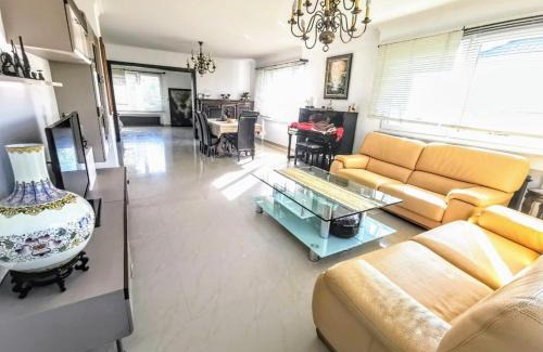 Bischwiller House | Cozy B&B Quantanova chez Rita: Family and Pet Friendly