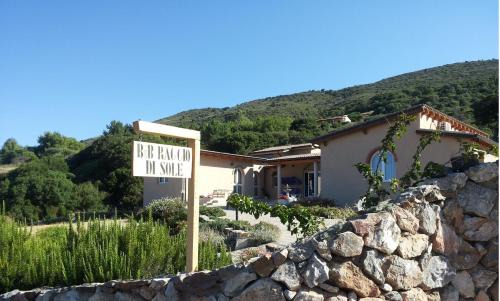 Fluminimaggiore Bed & Breakfast | Guest Rated 10/10: Family-Friendly B&B Raggio di Sole