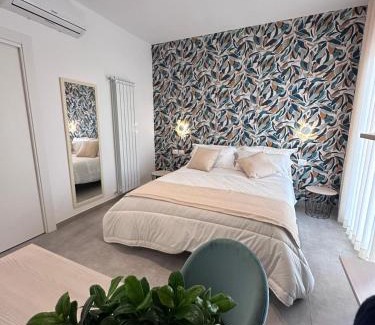 Marigliano Bed & Breakfast | Guest Rated 10/10 at B&B Raphaël with Family-Friendly Dining