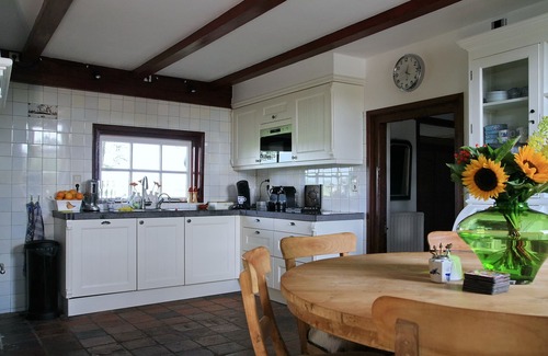 Municipality of Midden-Delfland Bed & Breakfast | Guest Rated Excellence at B&B Rechthuis van Zouteveen