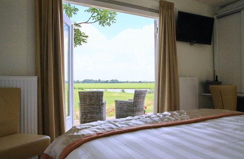 Municipality of Midden-Delfland Bed & Breakfast | Guest Rated Excellence at B&B Rechthuis van Zouteveen